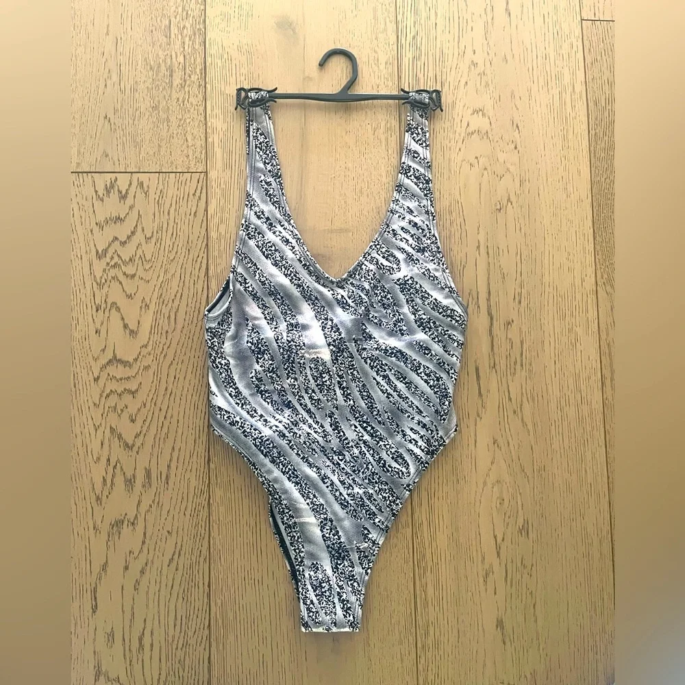 Size small shiny sexy high rise swimwear - new - Picture 3 of 5